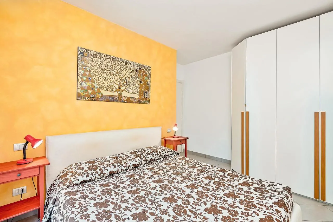 Clelia, 200Mt Dal Mare, Parcheggio E Giardino Privati Apartment Massa   Massa (Tuscany)