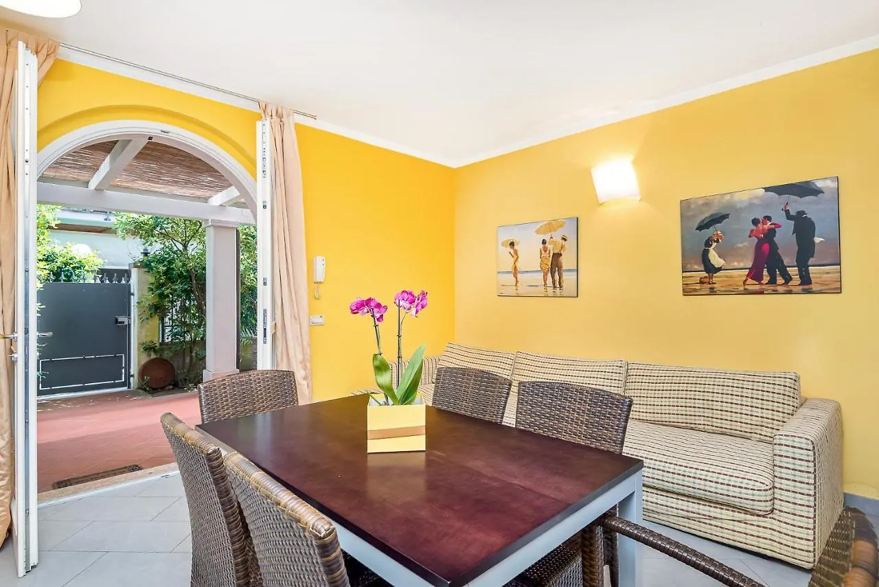 Clelia, 200Mt Dal Mare, Parcheggio E Giardino Privati Apartment Massa  0*, Massa (Tuscany) Italy