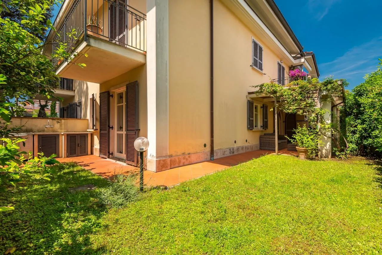 Clelia, 200Mt Dal Mare, Parcheggio E Giardino Privati Apartment Massa  Massa (Tuscany)